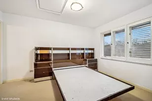 1864 Mission Hills Ln, Northbrook, IL 60062 - Photo 6