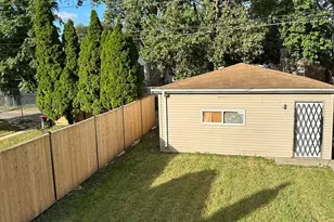 9202 S Lafayette Ave, Chicago, IL 60620 - Photo 14