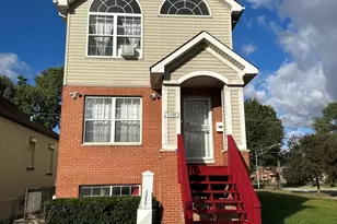 9202 S Lafayette Ave, Chicago, IL 60620 - Photo 2