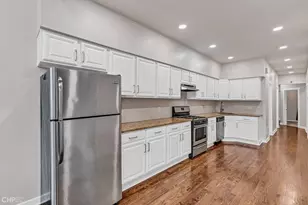 1426 W Walton St, Chicago, IL 60642 - Photo 6