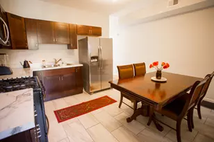 10435 S Corliss Ave, Chicago, IL 60628 - Photo 4