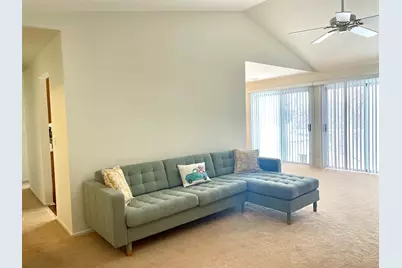 20 Ashburn Court #W2, Schaumburg, IL 60193 - Photo 2