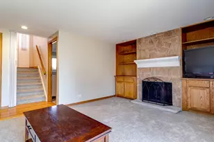 2325 Bayside Dr, Hanover Park, IL 60133 - Photo 16