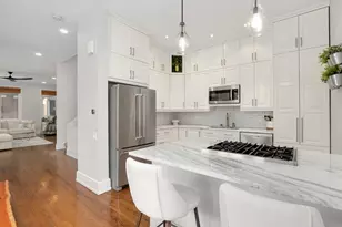 1431 N Cleveland Ave, Chicago, IL 60610 - Photo 8