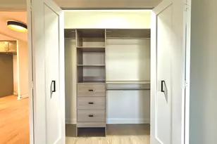 555 W Cornelia Ave, Chicago, IL 60657 - Photo 18