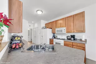 1344 N Winslowe Dr, Palatine, IL 60074 - Photo 12