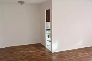 2630 W Berwyn Ave, Chicago, IL 60625 - Photo 2