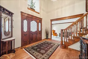 730 Persimmon Dr, Saint Charles, IL 60174 - Photo 4