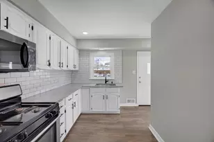 2658 122nd St, Blue Island, IL 60406 - Photo 8