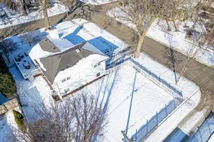 742 W Chestnut St, Hinsdale, IL 60521 - Photo 22