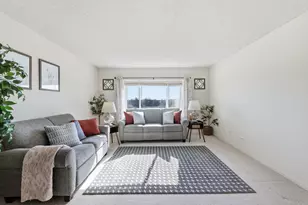 31 E Grove St, Lombard, IL 60148 - Photo 2