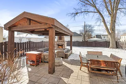 110 N Elm Avenue, Elmhurst, IL 60126 - Photo 30