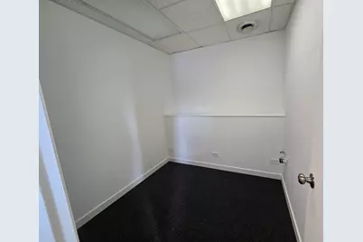 [Address not provided], Elmwood Park, IL 60707 - Photo 8