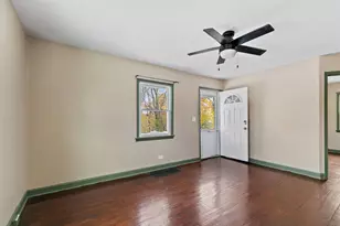 1105 Woodlawn Cir, Waukegan, IL 60085 - Photo 4