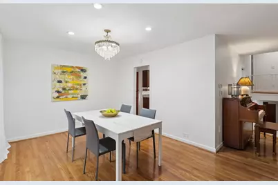 3836 W Estes Avenue, Lincolnwood, IL 60712 - Photo 8