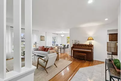 3836 W Estes Avenue, Lincolnwood, IL 60712 - Photo 4