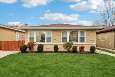 3836 W Estes Avenue, Lincolnwood, IL 60712 - Photo 1
