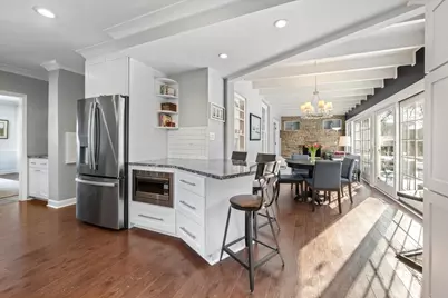 909 Locust Road, Wilmette, IL 60091 - Photo 18