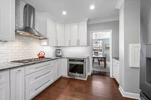 909 Locust Rd, Wilmette, IL 60091 - Photo 16