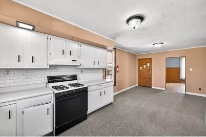 906 Peoria Street, Lincoln, IL 62656 - Photo 8