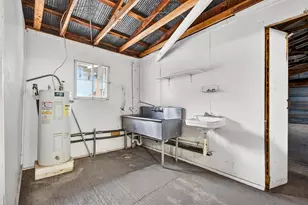 906 Peoria St, Lincoln, IL 62656 - Photo 36