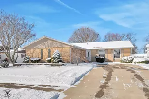 817 Stonewall Dr, Bourbonnais, IL 60914 - Photo 24
