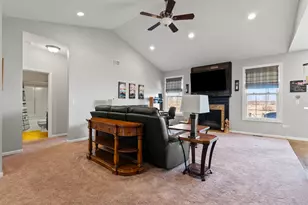 428 E Frontier Dr, Minooka, IL 60447 - Photo 10