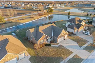 428 E Frontier Dr, Minooka, IL 60447 - Photo 2