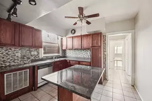 7424 S Calumet Ave, Chicago, IL 60619 - Photo 20