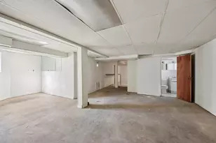 7424 S Calumet Ave, Chicago, IL 60619 - Photo 12