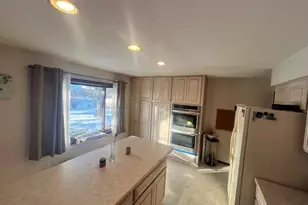 48 S Country Squire Rd, Palos Heights, IL 60463 - Photo 6