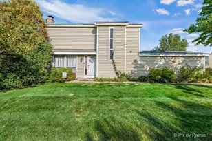 712 Scarbrough Circle, Hoffman Estates, IL 60169 - Photo 22