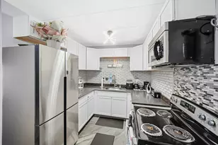 17006 Novak Dr, Hazel Crest, IL 60429 - Photo 10