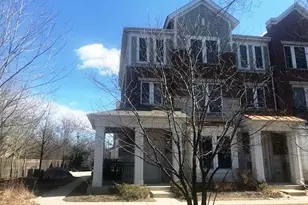 2102 S Crambourne Way, Arlington Heights, IL 60005 - Photo 2