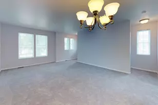 2102 S Crambourne Way, Arlington Heights, IL 60005 - Photo 14