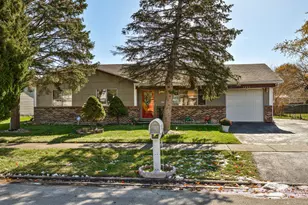 5943 Woodgate Dr, Matteson, IL 60443 - Photo 1