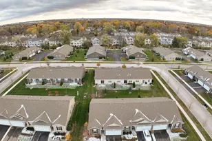 911 Darwin St, North Aurora, IL 60542 - Photo 18