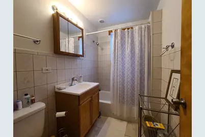 8319 S Crandon Avenue, Chicago, IL 60617 - Photo 8