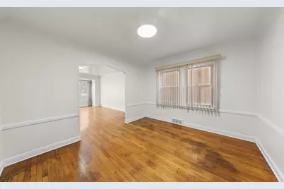 8142 S Yates Boulevard, Chicago, IL 60617 - Photo 6