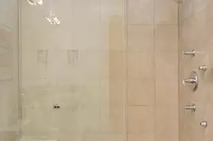 2105 W Concord Pl, Chicago, IL 60647 - Photo 12