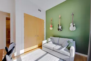 2105 W Concord Pl, Chicago, IL 60647 - Photo 14