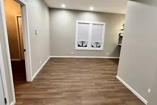 893 Greenbay Ave, Calumet City, IL 60409 - Photo 4