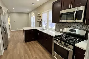 893 Greenbay Ave, Calumet City, IL 60409 - Photo 2