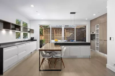 2659 N Magnolia Avenue, Chicago, IL 60614 - Photo 2