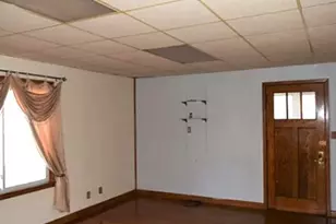 744 E Brooks St, Galesburg, IL 61401 - Photo 4