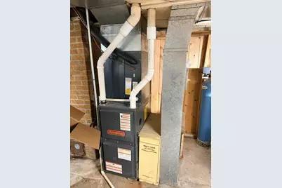 744 E Brooks Street, Galesburg, IL 61401 - Photo 20