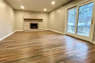 248 Fox Trail Dr, Bourbonnais, IL 60914 - Photo 2