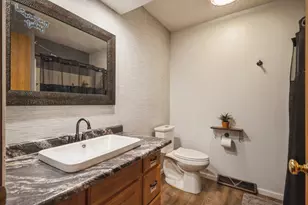 5444 10th Ave, Moline, IL 61265 - Photo 12