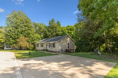 5444 10th Avenue, Moline, IL 61265 - Photo 2