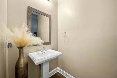 421 W Hawthorne Street, Arlington Heights, IL 60004 - Photo 22